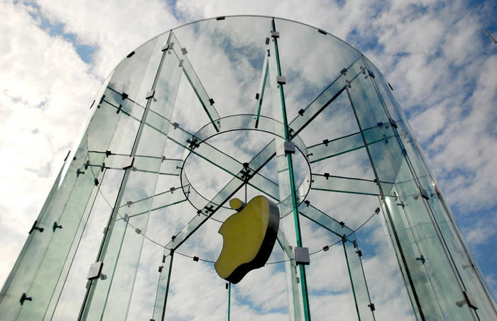 Магазин Apple в Пудуне. Фото: Rob Deutscher