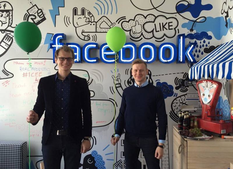 Основатели SplitMetrics Евгений Невгень (слева) и Максим Каменков в офисе Facebook в Варшаве.