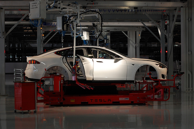Tesla Factory, Fremont (CA, USA) Фото: Maurizio Pesce via Flickr