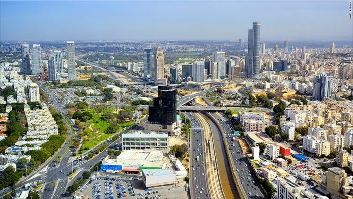 Тель-Авив. Фото: cnn.com.