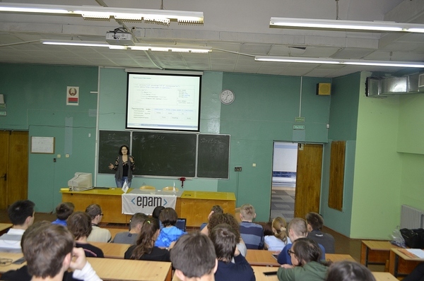 Мастер-класс 11 ноября состоялся в рамках курса «Веб-технологии», который на филиале кафедры ПОИТ ведёт тренер EPAM Ольга Смолякова.