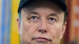 NASA ищет замену SpaceX для лунной миссии — Маск назвал главу агентства «придурком»
