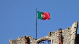 Португалия отменила временную защиту беларусов, бежавших от войны в Украине. Они боятся преследования на родине