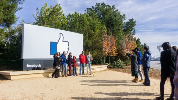  «Неприемлемо»: Facebook извиняется за алгоритм, который перепутал афроамериканцев с приматами