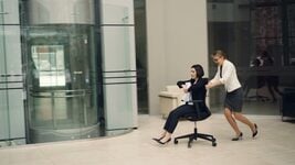 Кампаніі пачалі шантажаваць акцыямі супрацоўнікаў, якія не хочуць вяртацца ў офіс Кампаніі пачалі шантажаваць акцыямі супрацоўнікаў, якія не хочуць вяртацца ў офіс