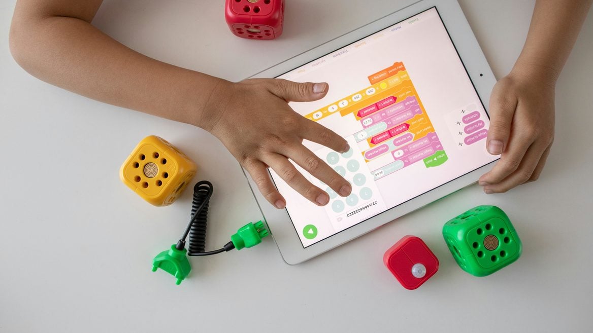 5 курсов по программированию для детей: Scratch  робототехника  и основы C#