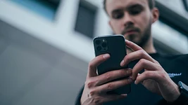 Беларусы больш не пойдуць у глыбокі мінус: аператары ўвялі ліміт па запазычанасці на рахунку