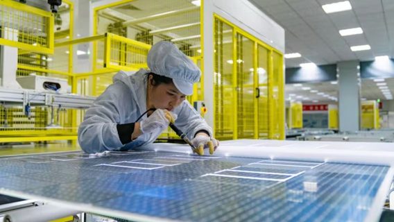 Китай придумал ответ на санкции США — и выбрал солнечные панели