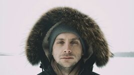 «Пока не иду в «Жабку». Но тяжело делать настолько мало». Каково мужьям айтишниц в эмиграции — три эмоциональных рассказа