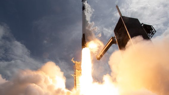 SpaceX планирует привлечь до $1 млрд при оценке $44 млрд