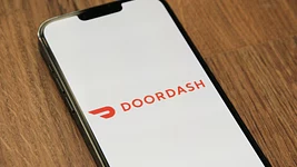 Гендир DoorDash внедряет ИИ, не увольняя людей. Говорит, продуктивность не главное