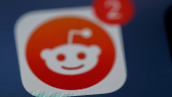 Reddit стал блокировать почти все крупные поисковики и чат-ботов — кроме тех, что платят