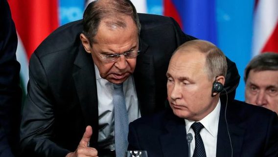 The Financial Times: ЕС готовится заморозить активы Владимира Путина и Сергея Лаврова 