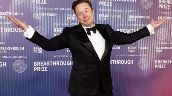 Tesla цішком адмовілася ад свайго абяцання поўнага аўтапілота