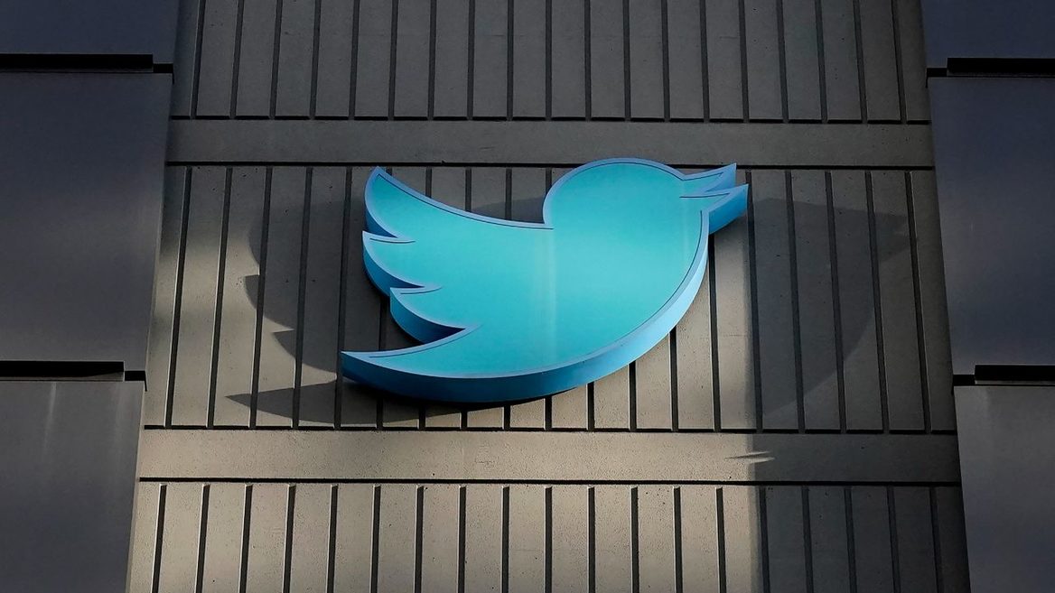 Twitter потерял 2/3 штата при Маске, но в компании свежие увольнения