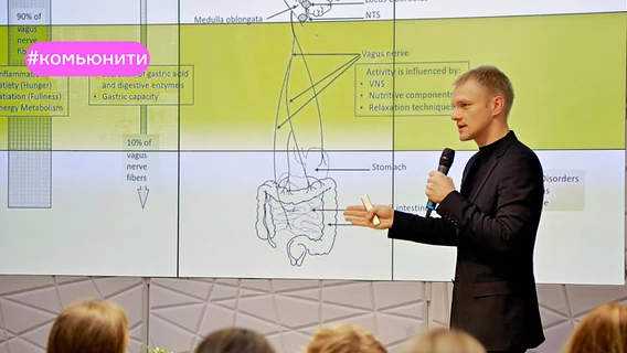 Почему мы тратим больше, когда платим картой, а с Kindle меньше запоминаем? Объясняет врач