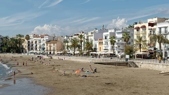 Іспанія прызнала пратэрмінаваныя пашпарты РБ. У чатах абмяркоўваюць падвох — разбіраемся (ну, спрабуем)