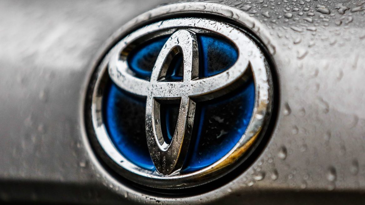 Toyota сделает платной функцию удалённого запуска авто — владельцы в недоумении