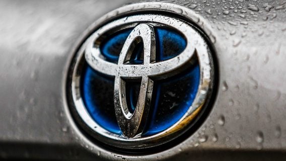 Toyota сделает платной функцию удалённого запуска авто — владельцы в недоумении