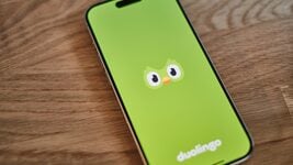 Duolingo отправляет сотрудников в праздничный отпуск на 2 недели каждый год. CEO говорит, оно того стоит