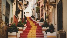 Испания обвинила Airbnb в жилищном кризисе и приказала убрать 65 тысяч объявлений Испания обвинила Airbnb в жилищном кризисе и приказала убрать 65 тысяч объявлений