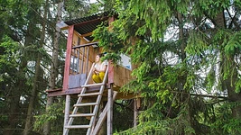 Английский без парт и дедлайнов: Space Jam устраивает в Польше «лагерь для взрослых» на маювку 