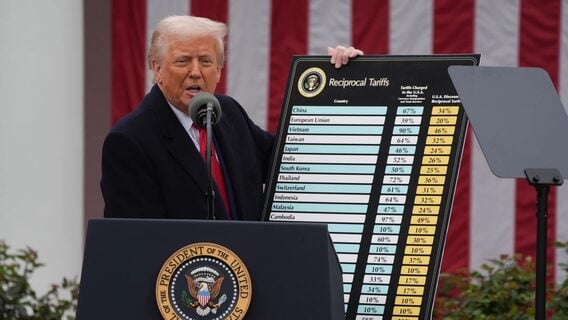Трамп зноў за сваё: павысіў тарыфы для 14 краін. У спісе — Японія і чамусьці Казахстан