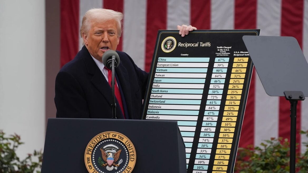 Трамп зноў за сваё: павысіў тарыфы для 14 краін. У спісе — Японія і чамусьці Казахстан
