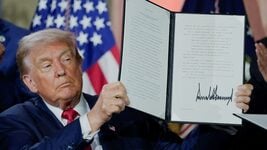 Трамп прэзентаваў план татальнага ўкаранення «антывоўк»-ШІ