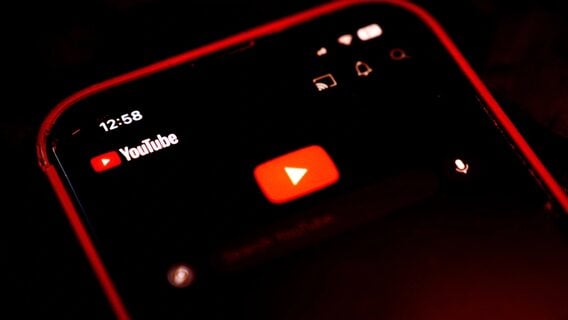 Youtube запустил ИИ-поиск и текстовые резюме — блогеры напряглись