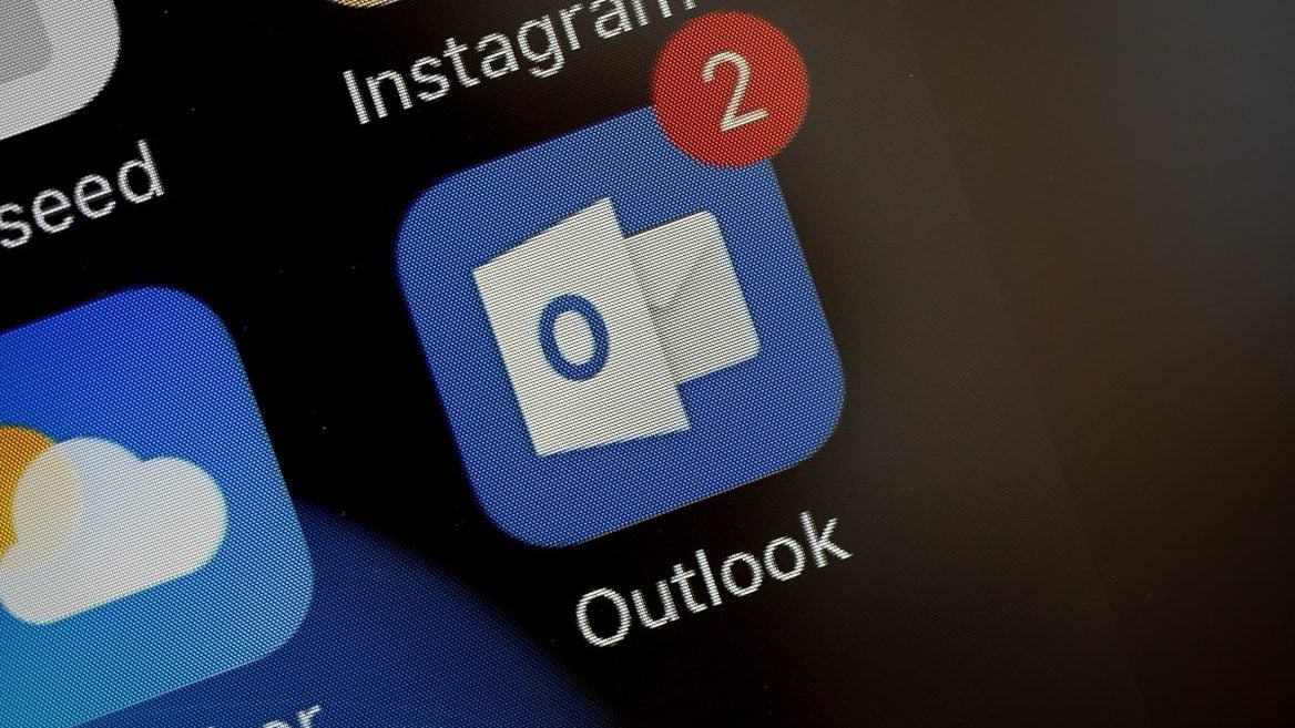 Уязвимость Outlook позволяет подделывать письма сотрудников Microsoft