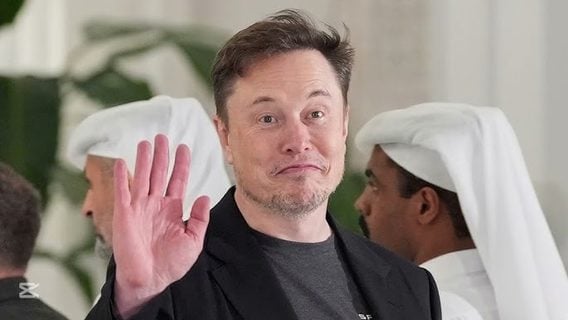 Пора вкалывать: инвесторы Tesla требуют от Маска работать минимум 40 часов в неделю