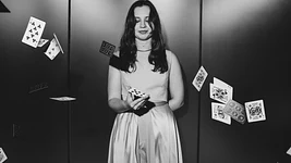 «Счёт заблочили — узнал про уголовку». Зачем половина экспатов ещё хранит «родные» банковские карты