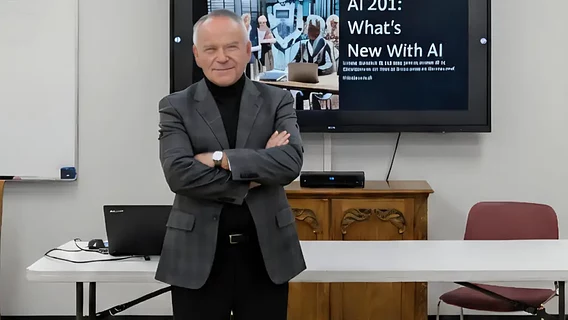 78-летний пенсионер вайбкодит сам и учит 100-летних ИИ