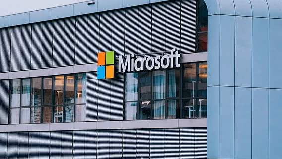 Минус $613 млрд: у Microsoft худший месяц со времён «пузыря доткомов»