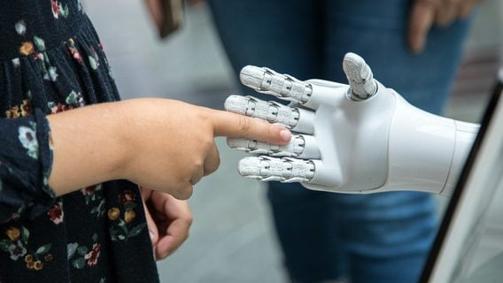 Стоит ли идти в ИТ, если есть ChatGPT? Рассуждает известный преподаватель