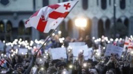 «После Беларуси ничего не страшно». Как экспаты участвуют в протестах в Грузии