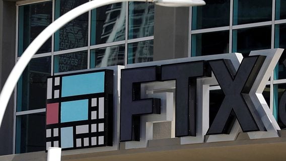 Клиенты FTX боятся, что не получат свои деньги из-за банкротства криптобиржи