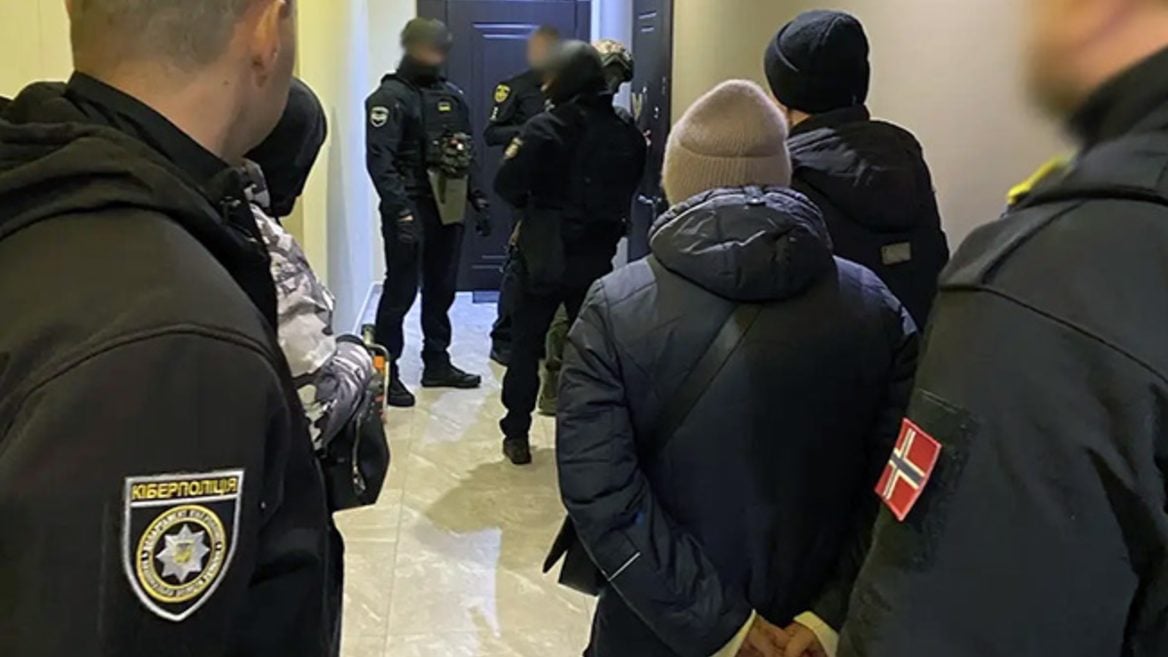 В Украине арестовали главарей хакеров атаковавших компании в 71 стране