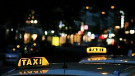 «Для душы». Гісторыя пра тры працы: айцішнік вечарам таксуе, каб было што ўкласці ў свой турбізнес «Для душы». Гісторыя пра тры працы: айцішнік вечарам таксуе, каб было што ўкласці ў свой турбізнес