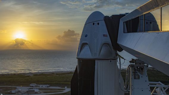NASA отложило пилотируемую миссию SpaceX до ноября