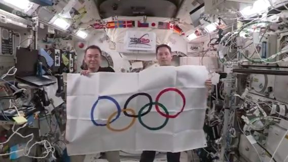 Астронавты на МКС показали в Twitter, какими были бы Олимпийские игры в космосе