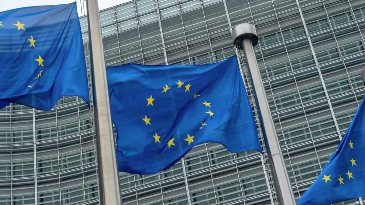 ЕС призвал Google и Meta продвигать независимые СМИ Беларуси