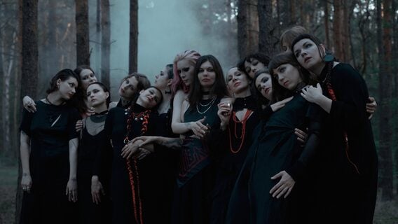 Выдохнуть эмиграцию. Звуковая терапия от женского хора SPIEVY — 12 августа, Варшава