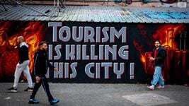 Airbnb: мы стали «козлом отпущения» для критиков овертуризма в Европе Airbnb: мы стали «козлом отпущения» для критиков овертуризма в Европе