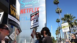 WSJ: Netflix повысит цены на подписку после забастовки актеров