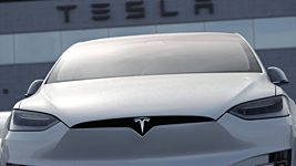 Базовые модели Tesla подорожают на $15-18 тысяч из-за отказа от «слабых» батарей 