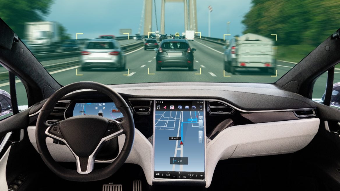 Tesla засомневалась что сможет разработать автопилот