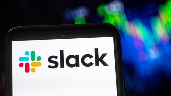 Slack заморозит учетные записи россиян