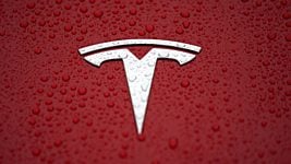 Tesla судится с экс-сотрудниками за кражу секретных технологий 